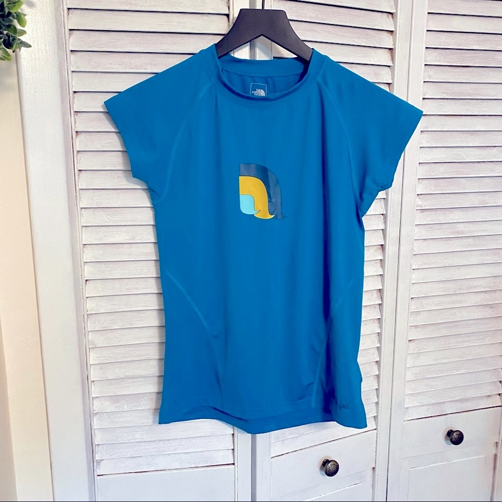 The North Face surf beach shirt Small